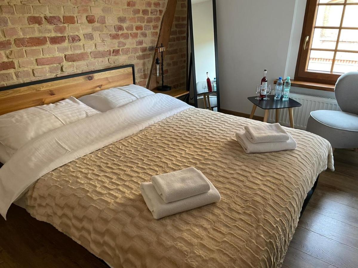 Miodosytnia Hotel Chwarszczany ภายนอก รูปภาพ