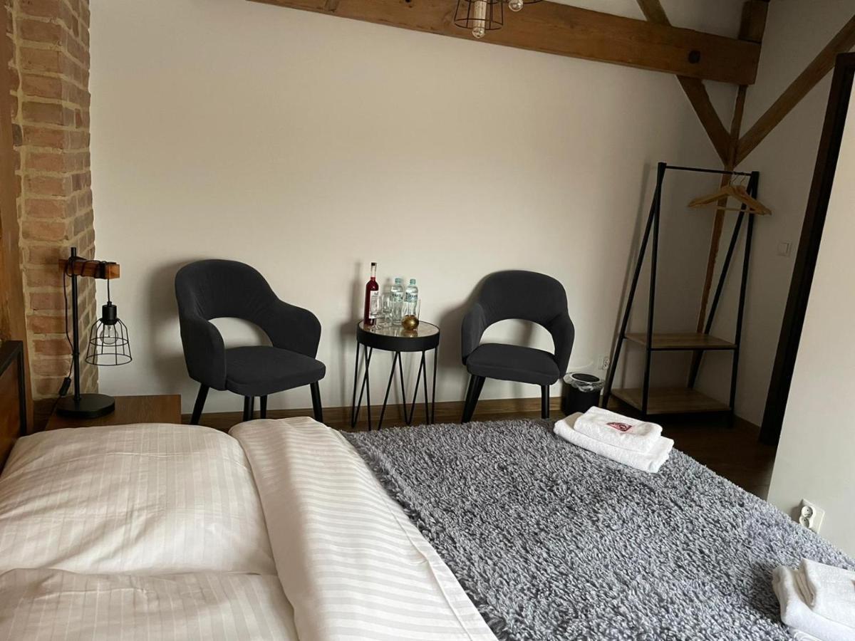 Miodosytnia Hotel Chwarszczany ภายนอก รูปภาพ