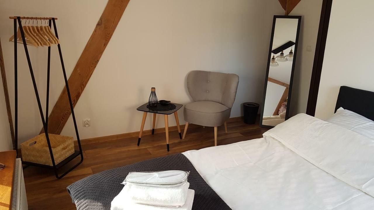 Miodosytnia Hotel Chwarszczany ภายนอก รูปภาพ